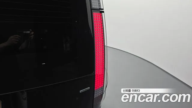 Hyundai Staria 2023 thumb 12