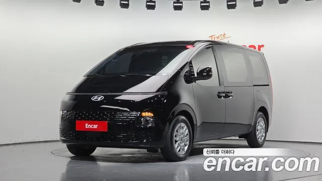 Hyundai Staria 2024 thumb 8