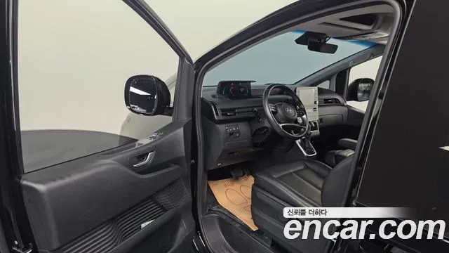 Hyundai Staria 2024 thumb 7