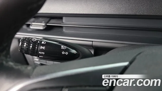 Hyundai Staria 2024 thumb 3