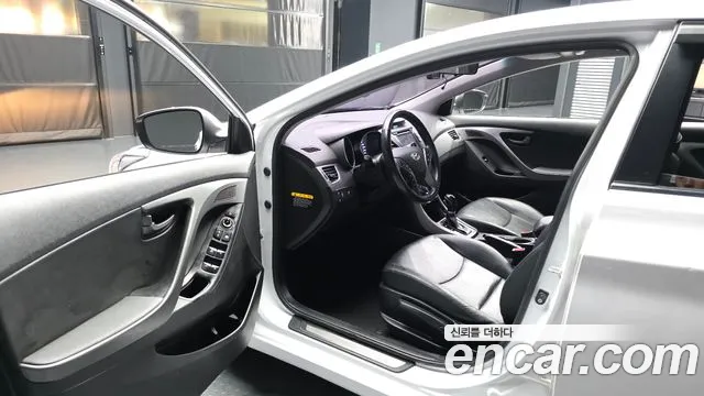 Hyundai Avante 2015 thumb 7