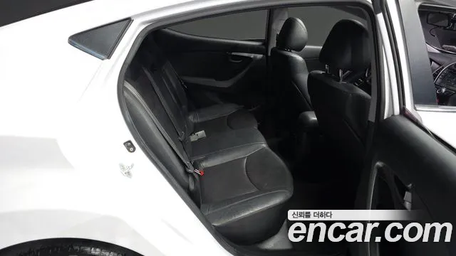 Hyundai Avante 2015 thumb 2