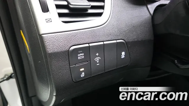 Hyundai Avante 2015 thumb 8