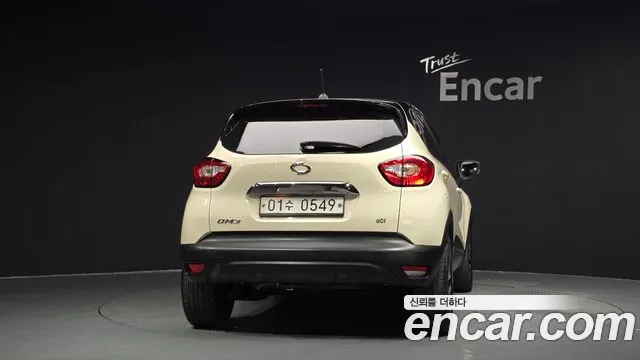 Renault Captur 2016 thumb 8