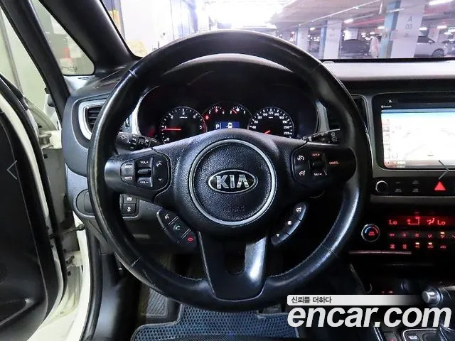 Kia Carens 2013 thumb 10