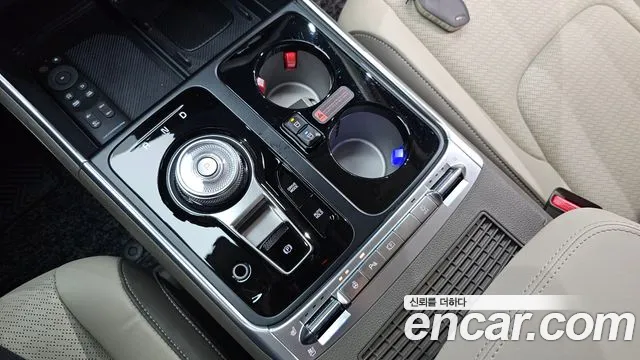Kia Carnival 2024 thumb 8