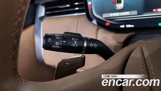 Land Rover Range Rover 2024 thumb 4