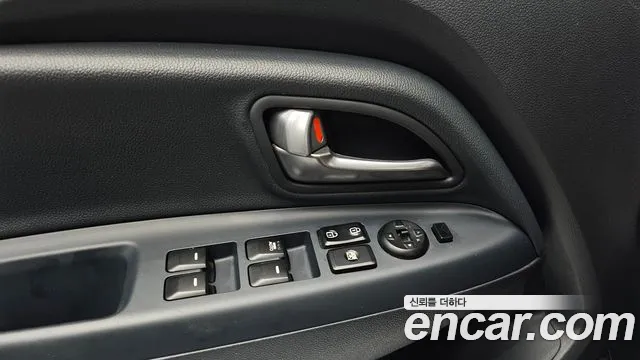 Kia Pride 2012 thumb 10