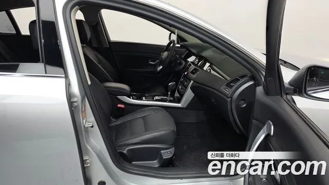 Renault SM5 2014 thumb 6