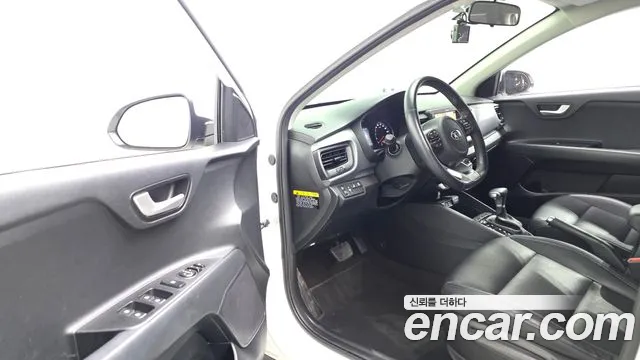 Kia Stonic 2018 thumb 7