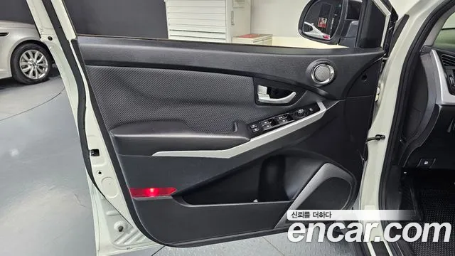 KG_Mobility_Ssangyong KORANDO 2017 thumb 12