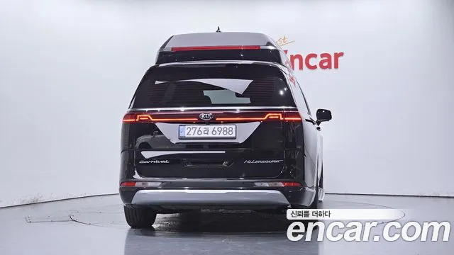 Kia Carnival 2021 thumb 10