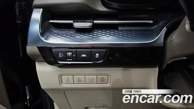 Kia Carnival 2021 thumb 5
