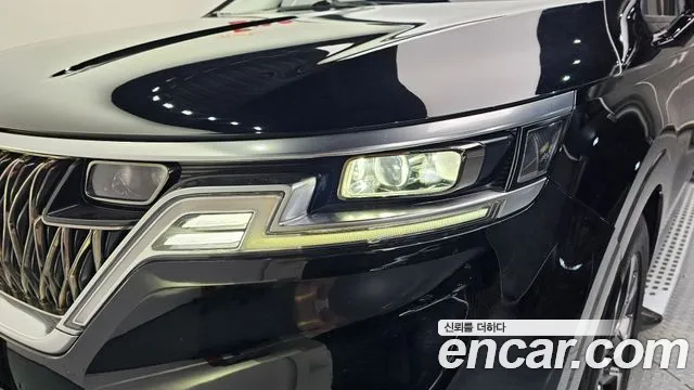 Kia Carnival 2021 thumb 9