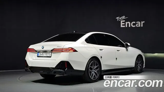 BMW 5 серии 2026 thumb 5