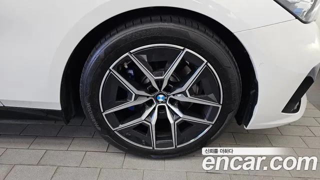 BMW 5 серии 2026 thumb 2
