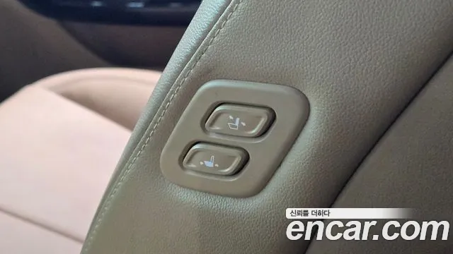 Kia Carnival 2017 thumb 8