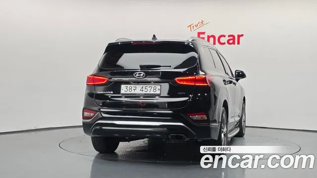 Hyundai Santa Fe 2019 thumb 5