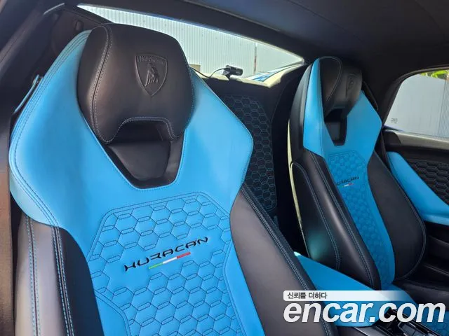 Lamborghini Huracan 2019 thumb 12