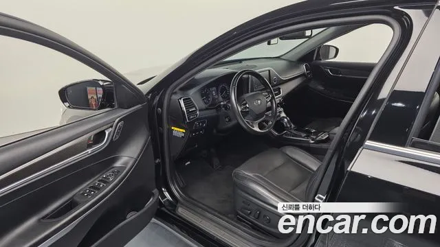 Hyundai Grandeur 2017 thumb 2