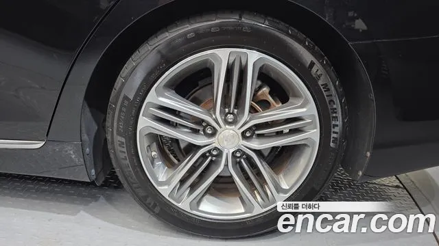 Hyundai Grandeur 2017 thumb 8