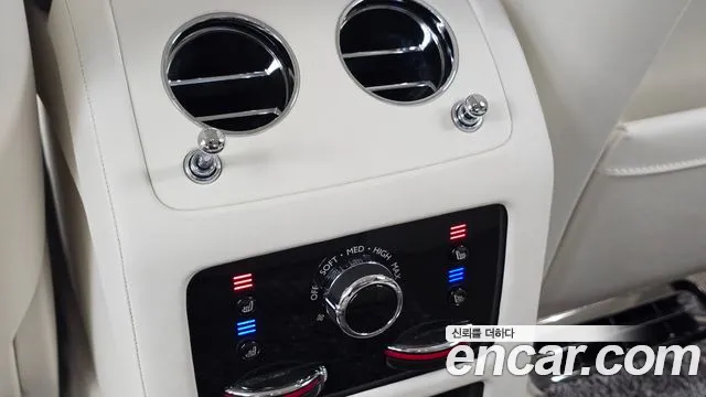 Rolls-Royce Ghost 2021 thumb 5