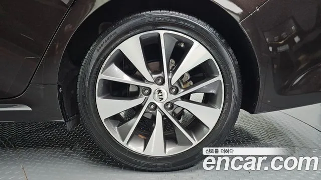Kia K5 2015 thumb 11