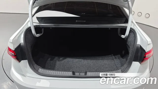 Volkswagen Jetta 2021 thumb 4