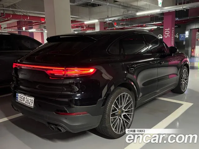 Porsche Cayenne 2022 thumb 10