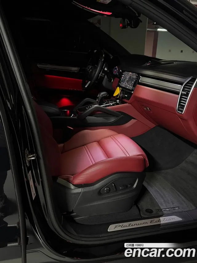 Porsche Cayenne 2022 thumb 4