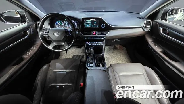 Hyundai Grandeur 2017 thumb 10