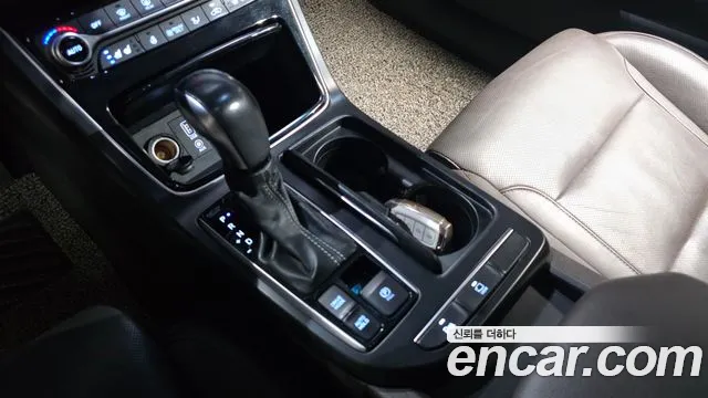 Hyundai Grandeur 2017 thumb 12