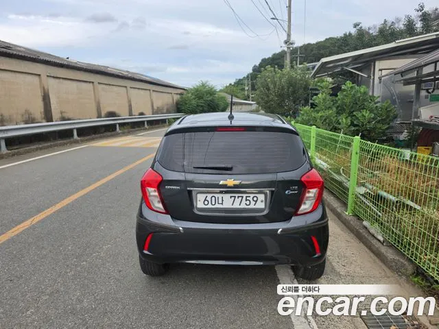 Chevrolet Spark 2018 thumb 2