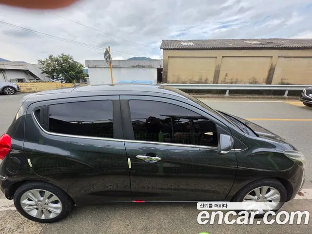 Chevrolet Spark 2018 thumb 4