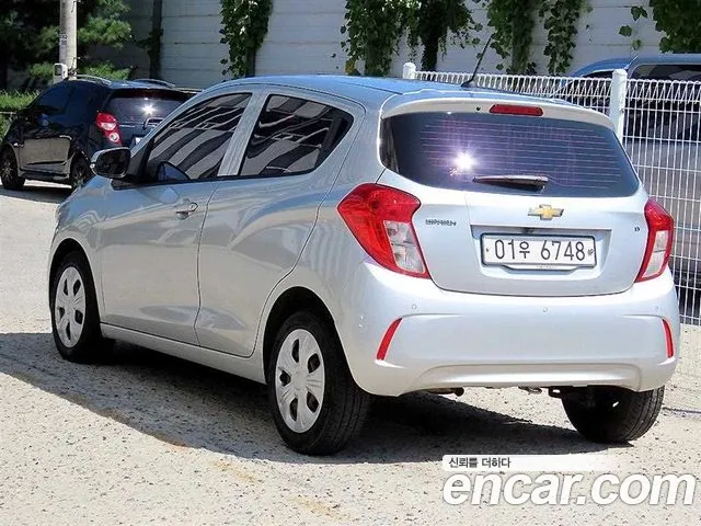 Chevrolet Spark 2017 thumb 9