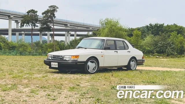 Saab 900 1993 thumb 2