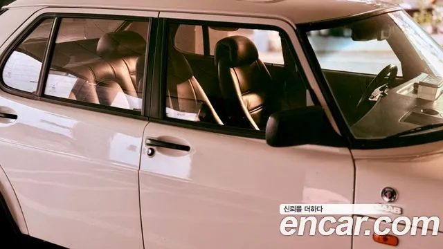 Saab 900 1993 thumb 6