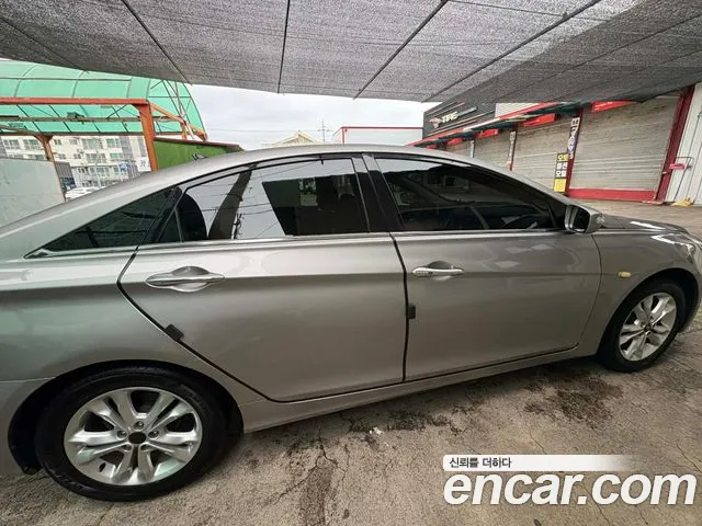 Hyundai Sonata 2010 thumb 8