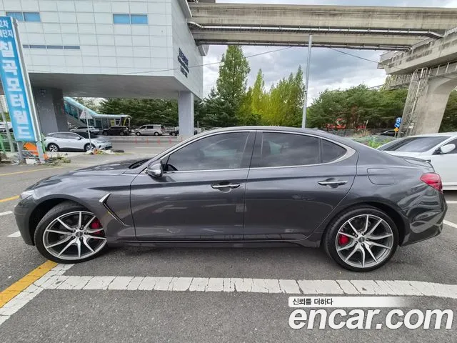 Genesis G70 2019 thumb 11
