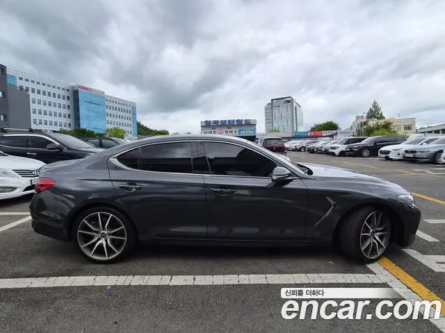 Genesis G70 2019 thumb 12