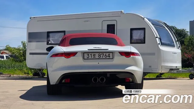 Jaguar F-Type 2015 thumb 3