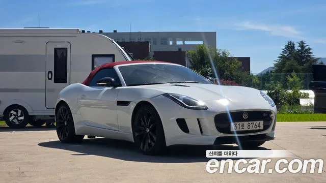 Jaguar F-Type 2015 thumb 6
