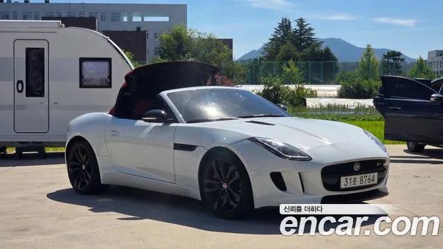 Jaguar F-Type 2015 thumb 7