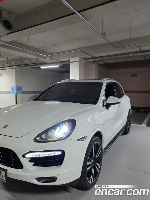 Porsche Cayenne 2013 thumb 4
