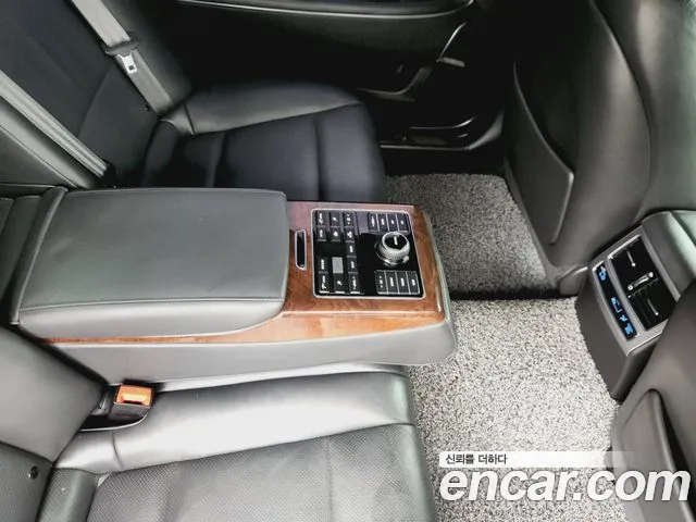 Hyundai Equus 2015 thumb 10