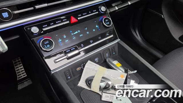 Hyundai Santa Fe 2024 thumb 9