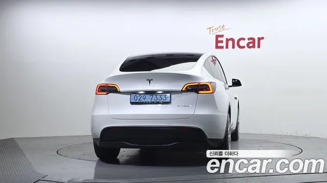 Tesla Model Y 2022 thumb 4