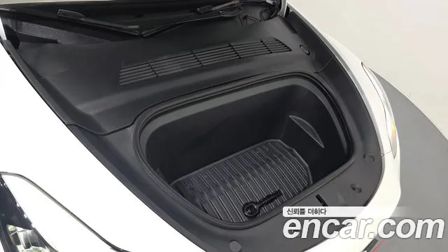 Tesla Model Y 2022 thumb 6