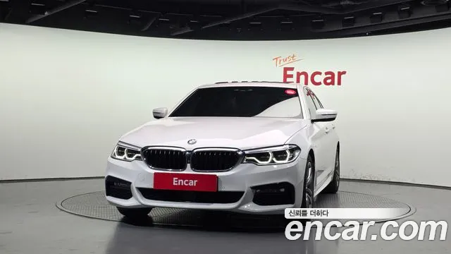 BMW 5 серии 2018 thumb 3