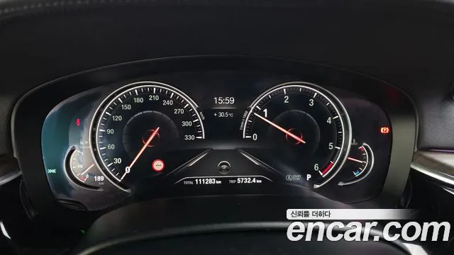 BMW 5 серии 2018 thumb 8